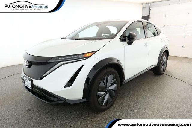 Photo of 2024 Everest White Pearl Tricoat Nissan ARIYA
