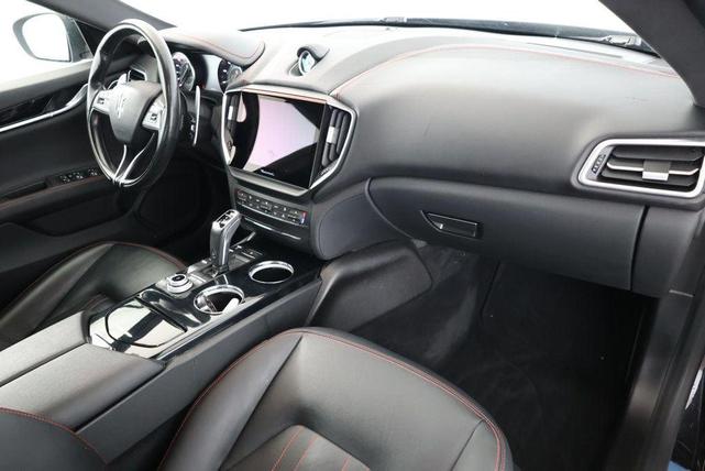 Photo of 2022 Nero Ribelle Metallic Maserati Ghibli