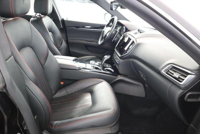 Photo of 2022 Nero Ribelle Metallic Maserati Ghibli