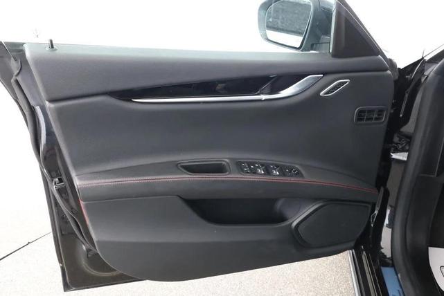 Photo of 2022 Nero Ribelle Metallic Maserati Ghibli