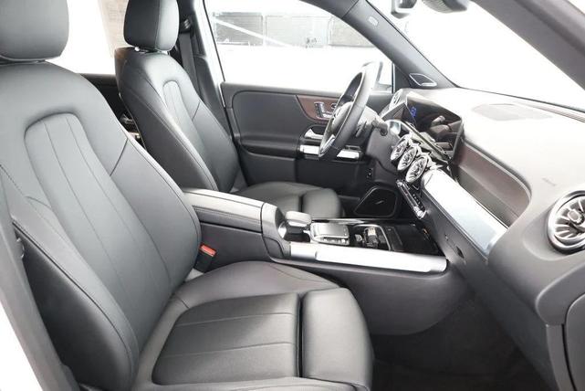Photo of 2023 Polar White Mercedes-Benz EQB 350