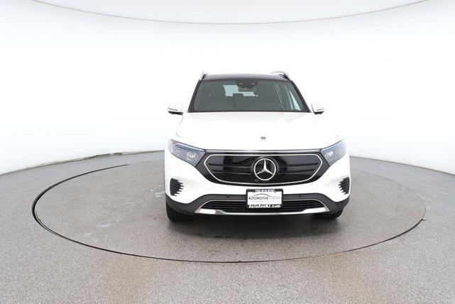 Photo of 2023 Polar White Mercedes-Benz EQB 350
