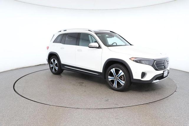 Photo of 2023 Polar White Mercedes-Benz EQB 350