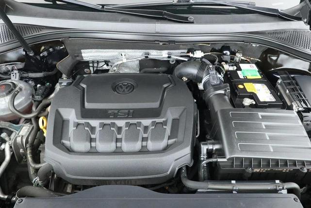Photo of 2020 Deep Black Pearl Volkswagen Tiguan