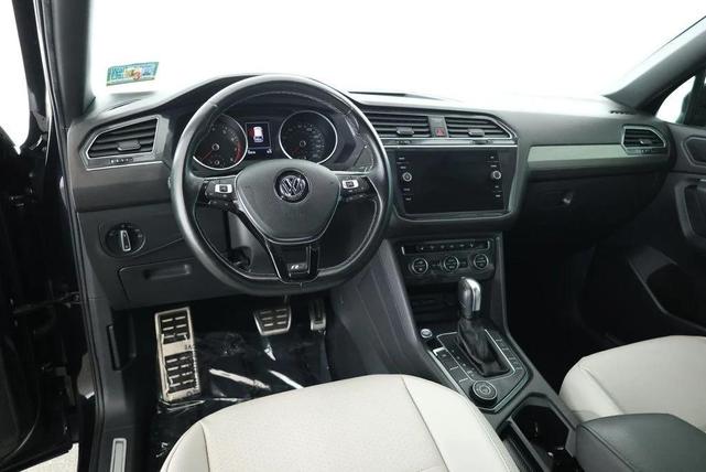 Photo of 2020 Deep Black Pearl Volkswagen Tiguan