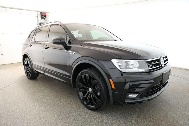 Photo of 2020 Deep Black Pearl Volkswagen Tiguan