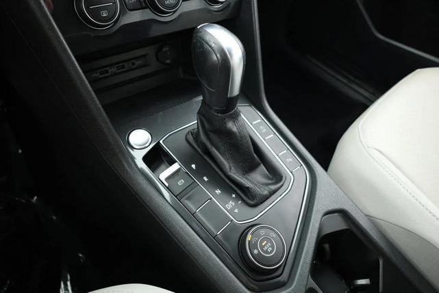 Photo of 2020 Deep Black Pearl Volkswagen Tiguan