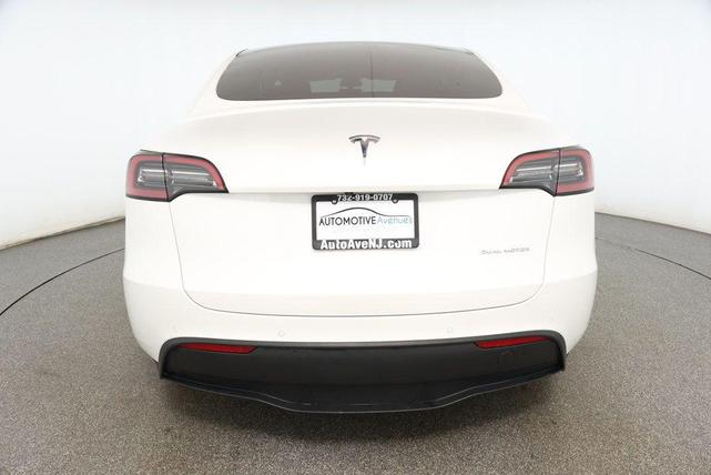 Photo of 2022 Pearl White Multi-Coat Tesla Model Y