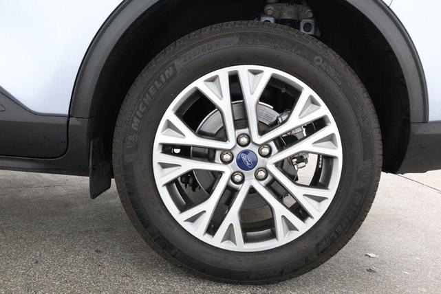 Photo of 2022 Iced Blue Silver Metallic Ford Escape