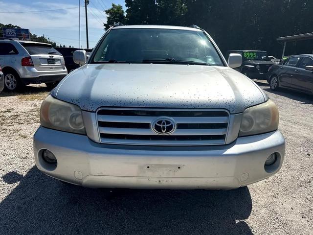 Photo of 2007 Beige Toyota Highlander
