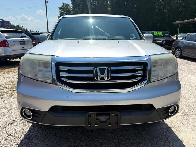 Photo of 2014 Alabaster Silver Metallic Honda Pilot