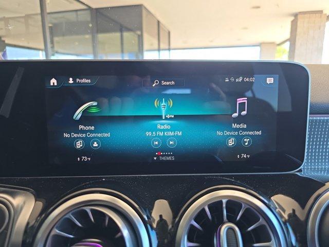Photo of 2021  Mercedes-Benz GLB 250