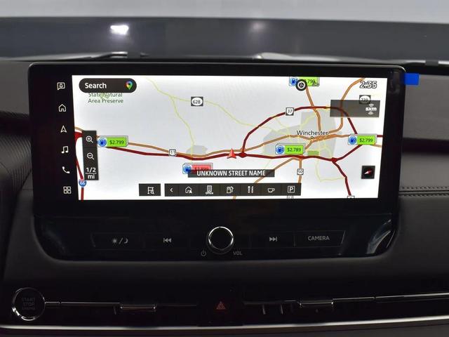 Photo of 2025 White Diamond Mitsubishi Outlander
