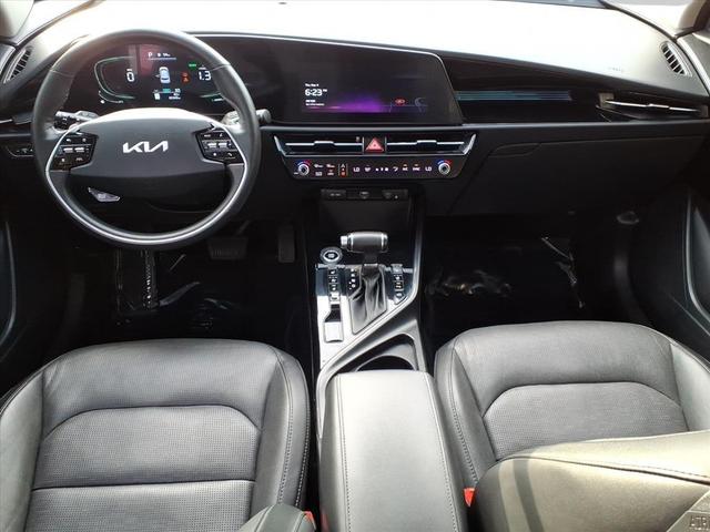 Photo of 2023 Runway Red Kia Niro