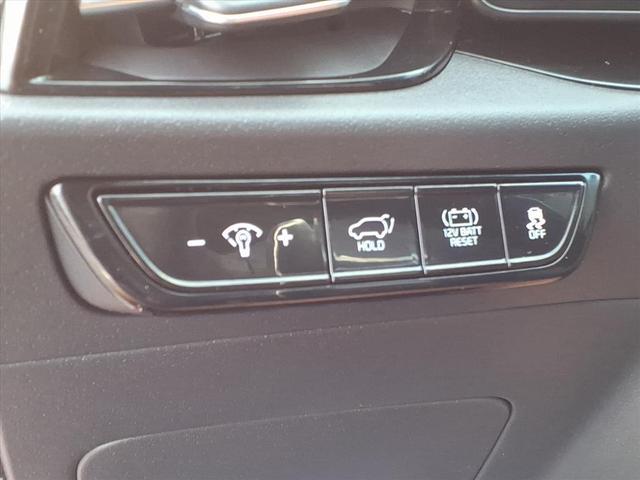 Photo of 2023 Runway Red Kia Niro