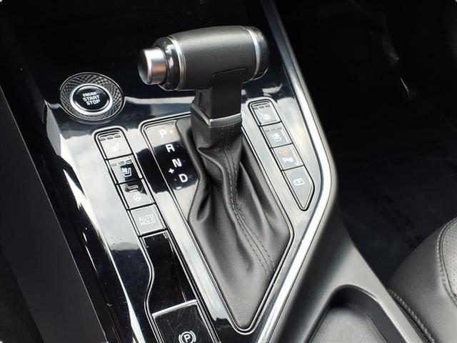 Photo of 2023 Runway Red Kia Niro