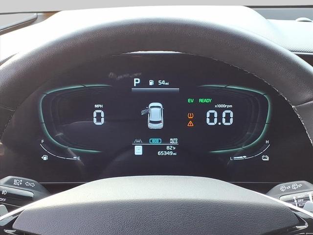 Photo of 2023 Runway Red Kia Niro