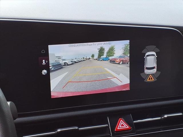 Photo of 2023 Runway Red Kia Niro