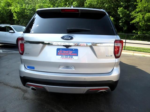 Photo of 2016 Silver Ford Explorer