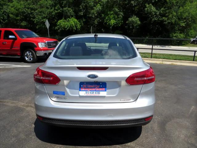 Photo of 2015 Silver Ford Focus