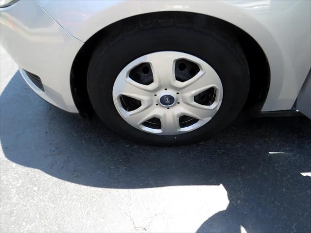 Photo of 2015 Silver Ford Focus