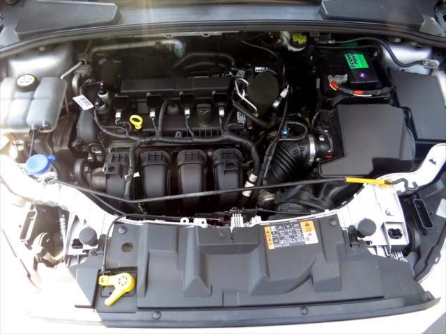 Photo of 2015 Silver Ford Focus