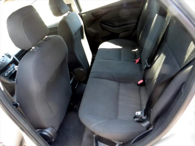 Photo of 2015 Silver Ford Focus