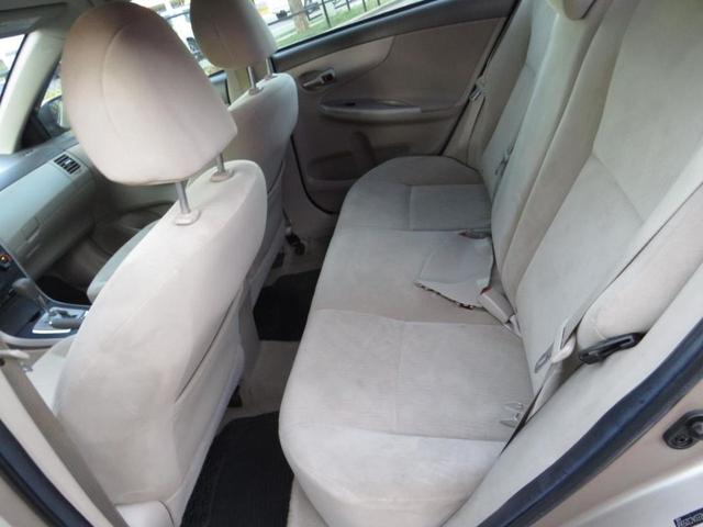 Photo of 2010 Gold Toyota Corolla