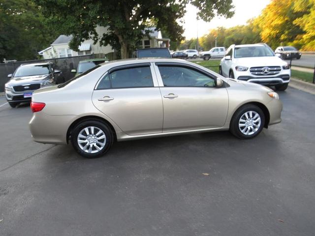 Photo of 2010 Gold Toyota Corolla