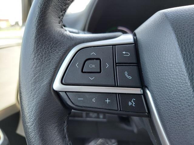 Photo of 2021 Blizzard Pearl Toyota Sienna