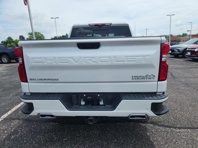 Photo of 2023 Iridescent Pearl Tricoat Chevrolet Silverado 1500
