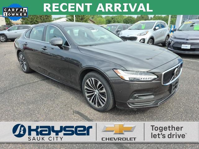 2022 Volvo S90