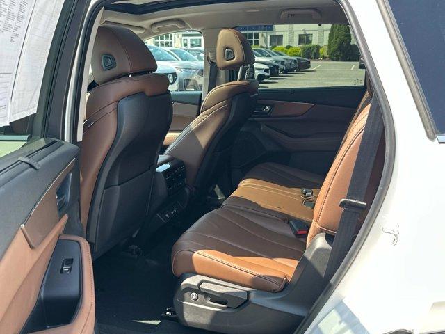 Photo of 2024 White Acura MDX