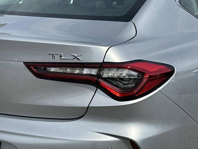 Photo of 2025 LUNAR SILVR MET Acura TLX