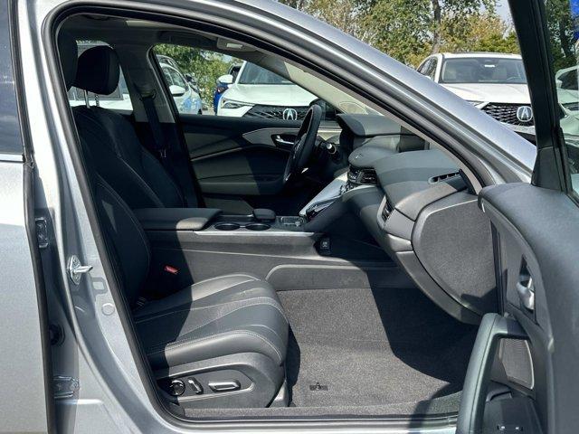 Photo of 2025 LUNAR SILVR MET Acura TLX