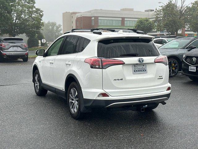 Photo of 2017 SUPER WHITE Toyota RAV4 Hybrid