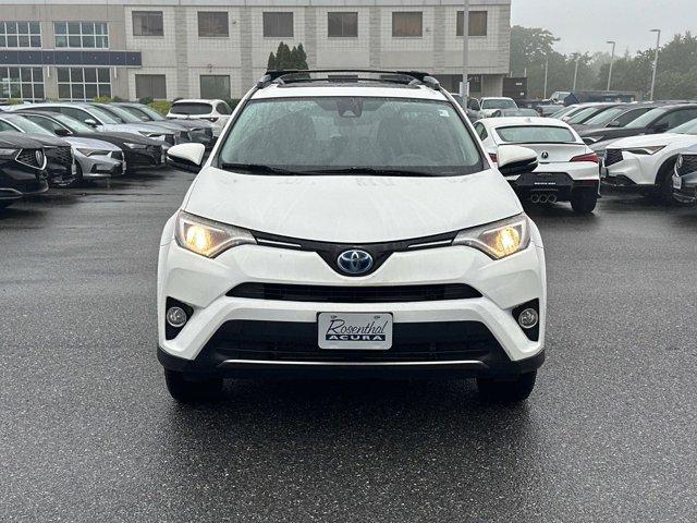 Photo of 2017 SUPER WHITE Toyota RAV4 Hybrid