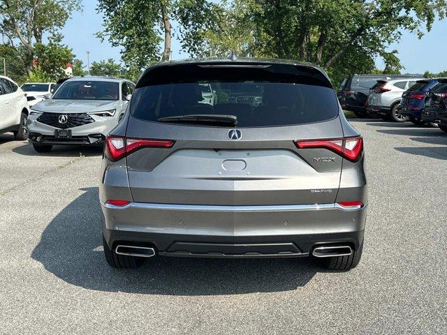 Photo of 2022 Gray Acura MDX