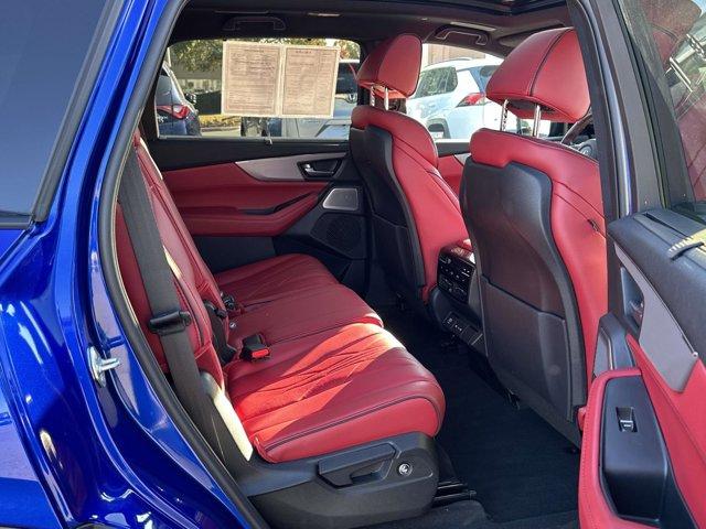 Photo of 2025 APEX BLUE PEARL Acura MDX