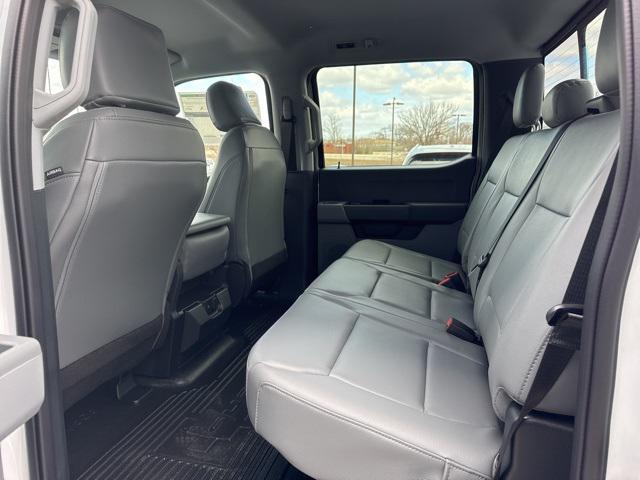 Photo of 2025 Oxford White Ford F-350