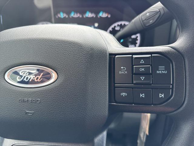 Photo of 2025 Oxford White Ford F-350