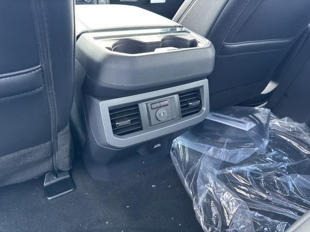 Photo of 2025 Glacier Gray Metallic Tri-Coat Ford F-350