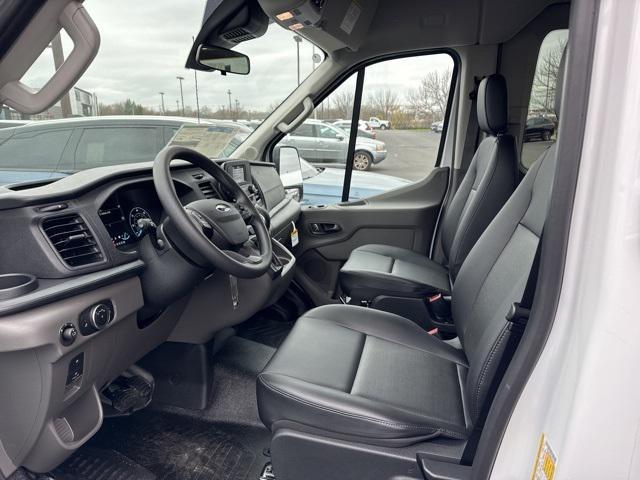 Photo of 2025 Oxford White Ford Transit-350