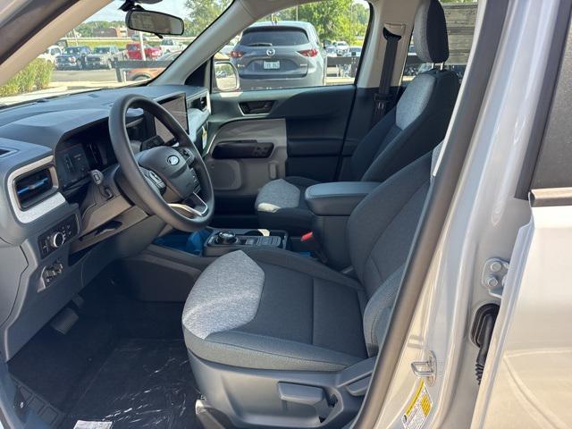 Photo of 2025 Space White Metallic Ford Maverick