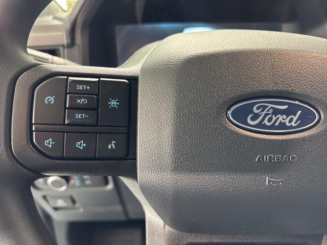 Photo of 2025 Oxford White Ford F-150