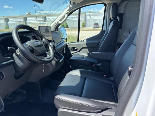 Photo of 2025 Oxford White Ford Transit-250