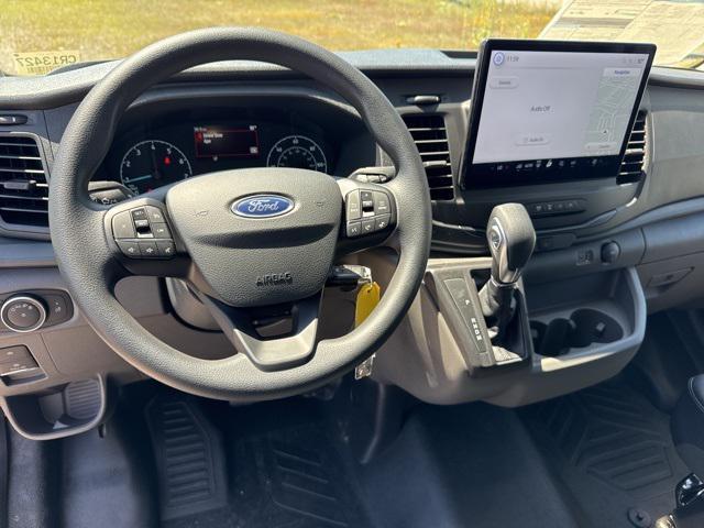 Photo of 2025 Oxford White Ford Transit-250