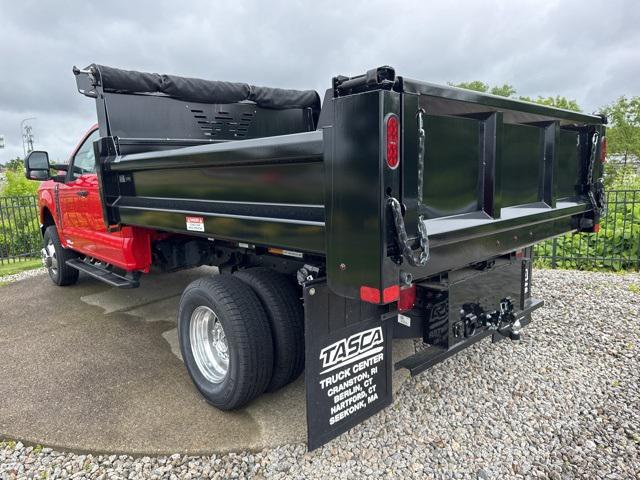 Photo of 2023 Race Red Ford F-350