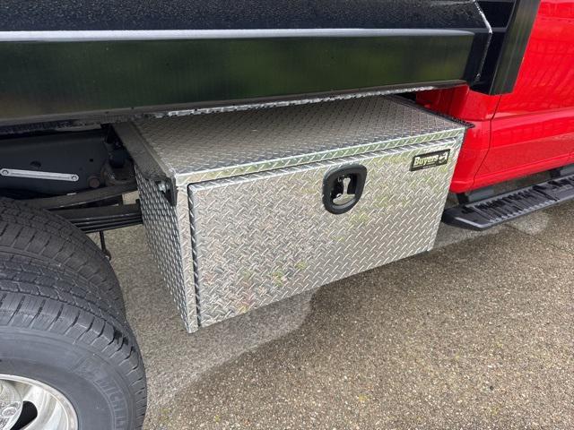 Photo of 2023 Race Red Ford F-350