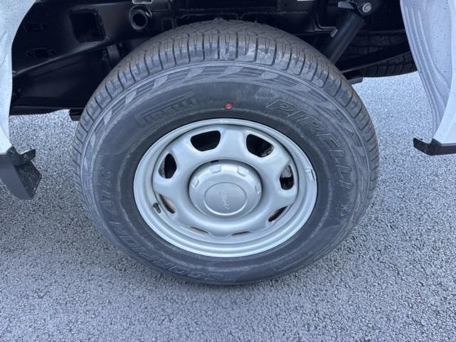 Photo of 2025 Oxford White Ford F-150